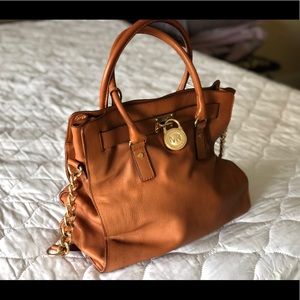 Michael Kors Hamilton! Size: Large. Lightly used.